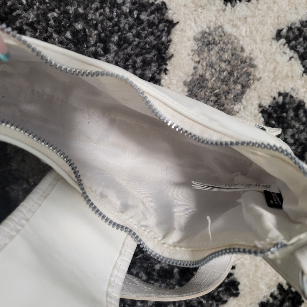 Purse - Picture 2 of 2